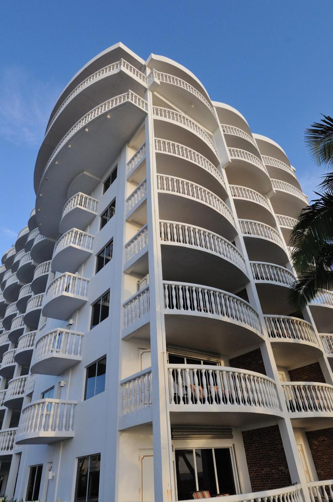 Beachcomber Resort & Club